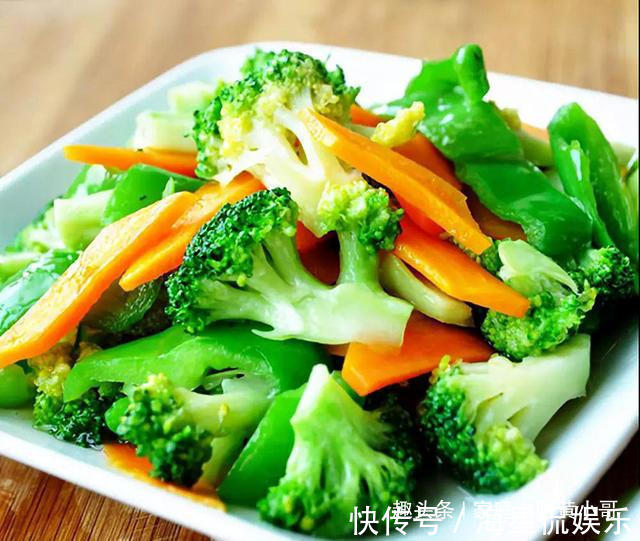 西兰花|炒西兰花时,口感差不好吃,因为少了关键一步,很多朋友不清楚