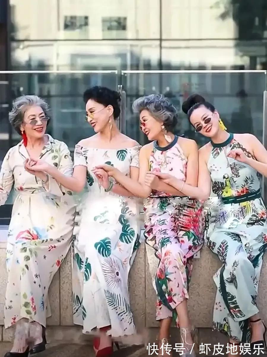 时髦 70岁也一样可以优雅时髦,看了她们的样子,不再惧怕变老了