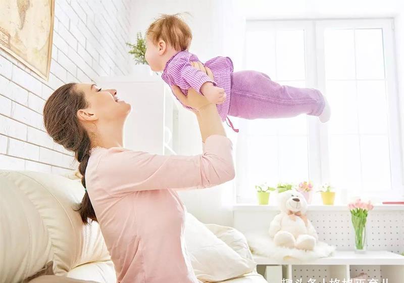 陪伴|上班朝9晚5,晚上要陪孩子,为什么有些人还选择当全职妈妈?