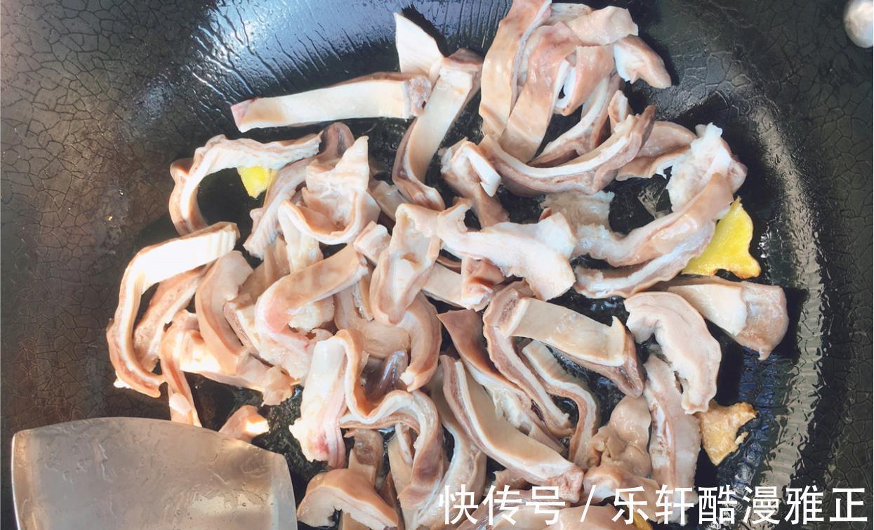 小苏打|天热了,这汤家人都爱吃,荤素搭配,营养又滋补,我三天两头必做