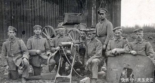 大清|大清王朝老照片：皇亲国戚和外国人合影，李鸿章出访美国很受欢迎