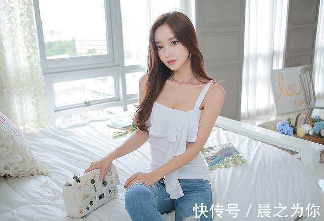 紧身牛仔裤 时髦优雅的牛仔裤,勾勒女性纤细的小蛮腰!