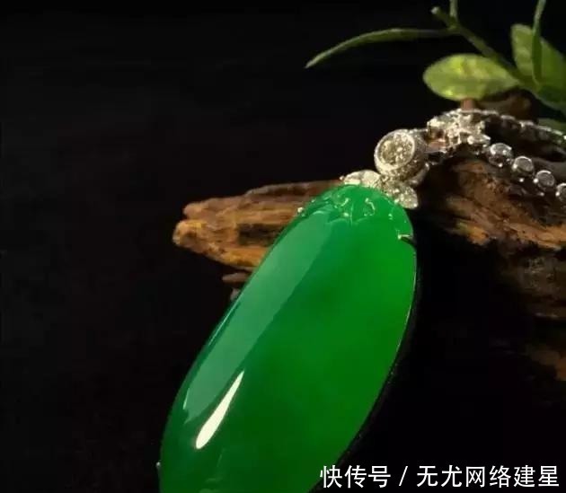 “人养玉,玉养人”的真相是:玉是可以戴活的,只要你抓住五个字