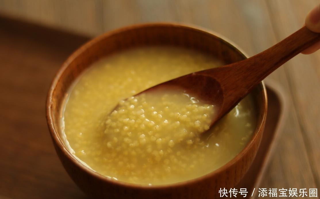 大厨|煮小米粥，直接下锅是不对的，大厨教你多做2步，又香又浓有米油