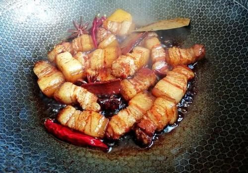 窍门|做红烧肉,牢记“1冷1热”的窍门,软糯不柴,入口即化,太香了