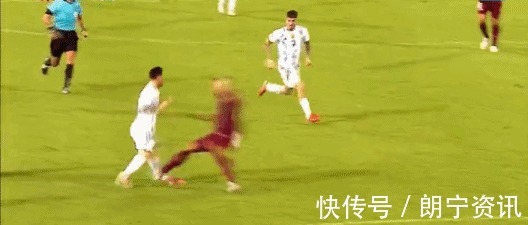 劳塔罗|1-0!国米巨星爆发,梅西险被踢断腿:倒地上打滚,VAR关键改判