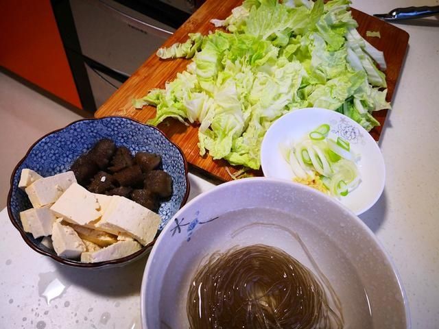 天冷了,如果不差钱,多给家人做这道炖菜,增强免疫力,营养健康