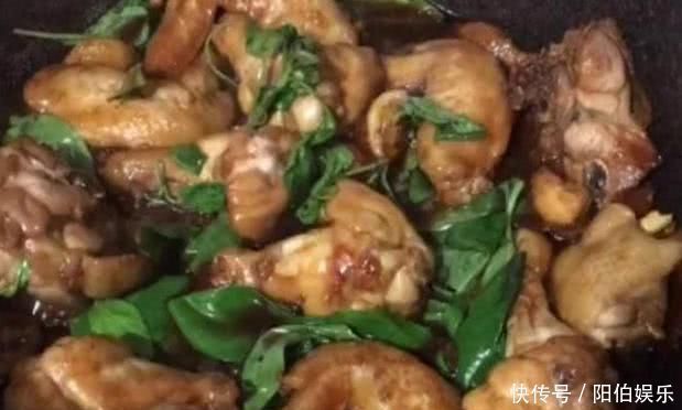 焖烧|鸡肉这样烧最好吃，一滴水都不放，肉不腥不柴特香醇嫩
