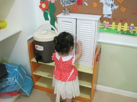 食物|夏季带娃,“死死管住”孩子的嘴,4种零食不要碰,会越吃越伤