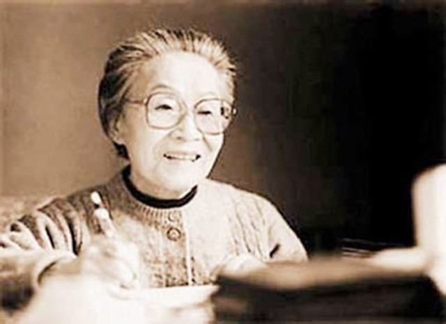 钟书$钱钟书女儿为父亲作了一幅画,杨绛欣赏完捧腹大笑,笑称太形象了