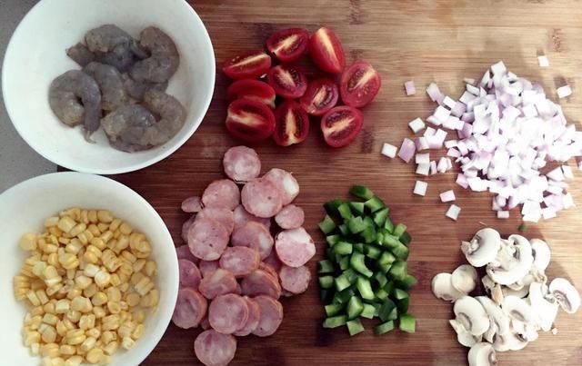 你做的披萨不拉丝教你一道重磅披萨,不仅能拉丝还超丰富