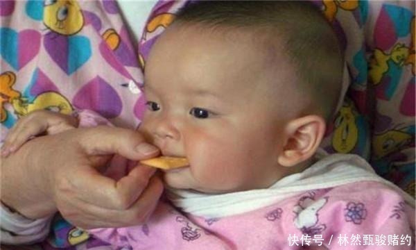 牙齿|3岁娃一口''鲨鱼牙'',妈妈还夸咬东西锋利,医生无知害了孩子