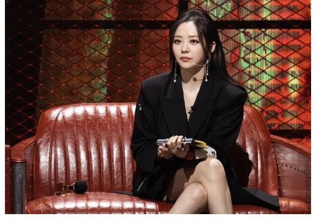 伴郎|13年戀愛(ài)終錯(cuò)付，張靚穎和結(jié)婚時(shí)的伴郎相戀，馮軻官宣簽約張碧晨