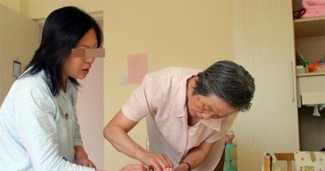 青色|发现新生儿小屁屁上有“淤青”,老公想找护士理论,最后暗暗庆幸