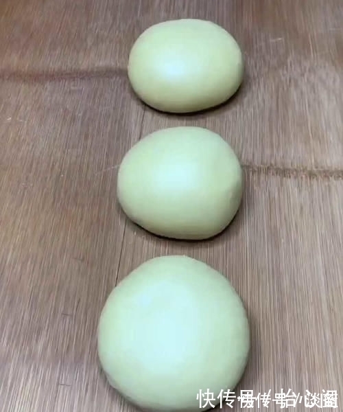 蛋糕店|面包不用烤，上锅一蒸就好了，教你在家这样做，比蛋糕店还好吃