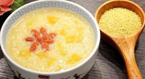 色氨酸|每天一碗小米粥,能长寿吗老中医别不信,这4种人最好天天喝
