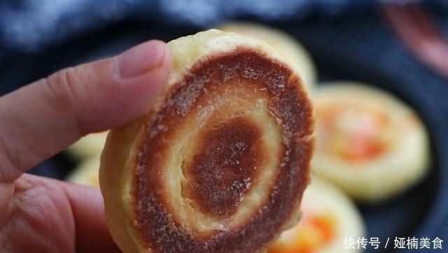 玉米粒|面粉简单新吃法，用杯子一压，早餐好吃又营养，比包子馒头油条强