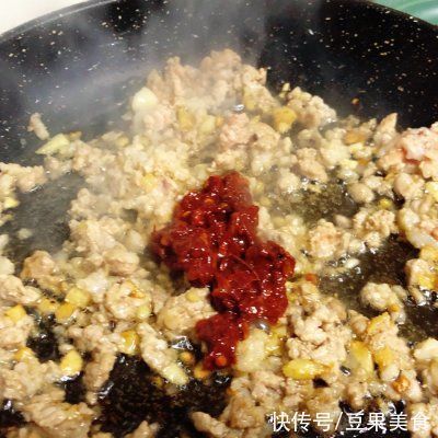 陈醋|这道肉沫茄子煲比米其林大厨做的还好吃