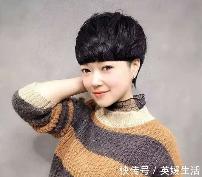 长发 女生只要了解这四个细节,你就知道自己的脸型适合什么发型了!