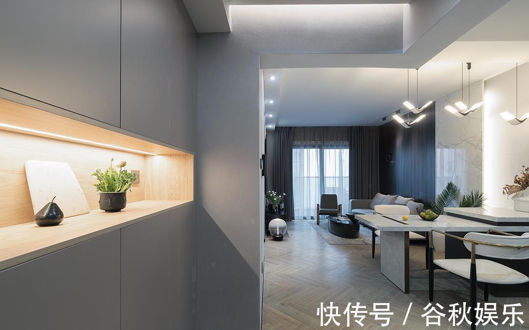 衣帽间|单身女青年的家,客厅选择超大电视机,让客厅瞬间变成影音室