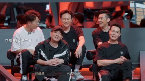 林晓峰|人多是非多!《披荆斩棘的哥哥》陈小春搞小圈子,黄贯中被“排斥”