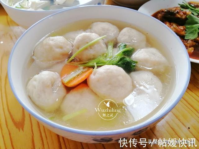 回娘家吃饭,12道菜晒到朋友圈,网友:还缺女儿吗?