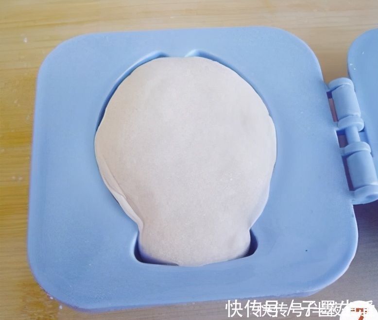 面粉别总蒸馒头，这样做是主食也是点心，酥软香甜，孩子爱吃