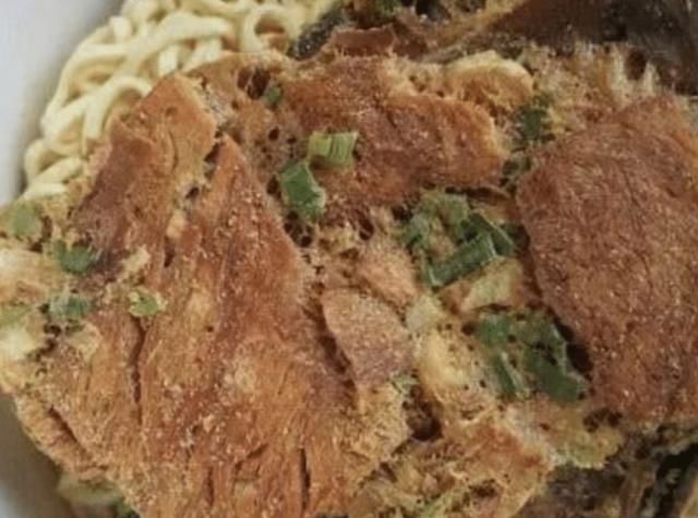 牛肉|康师傅泡面火了,“红烧牛肉”别出新意,打开后,网友这是泡面