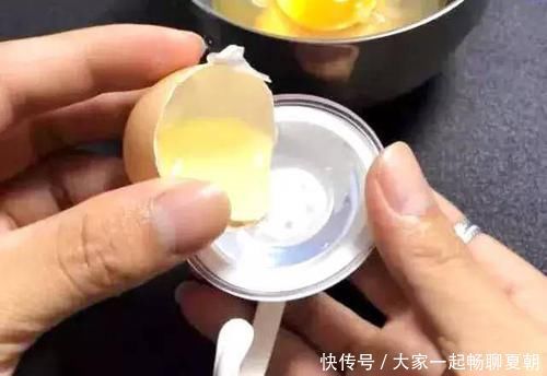 吸盘挂钩老是掉怎么办刚知道一个窍门,就像钉在墙上一样结实