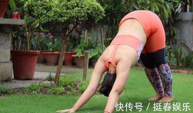 头倒立式|生活作息不规律,皱纹易增多,几个动作每天练一次,皱纹远离你