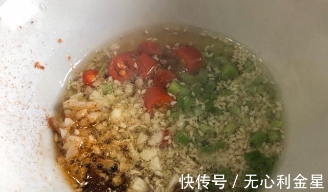 酸辣土豆片|土豆片最销魂的吃法,酸辣开胃特下饭,做法还不难!
