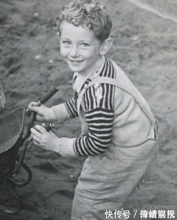 罗森&74岁爷爷魔性表情包火遍全球,他的故事却看哭数十亿人。