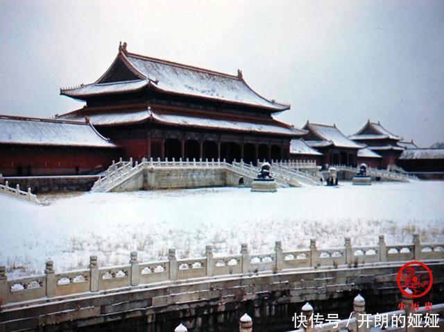 老照片|彩色老照片70年前故宫雪后美景 浓浓的古典味道