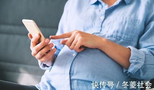 胎儿|孕晚期孕妇洗澡怎么办?这样做能避免抻到肚子,让胎宝宝更安全