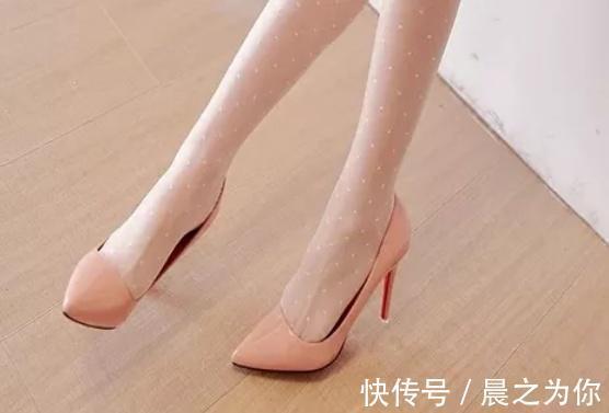 街头摄影 细跟鞋非常有立体感,能够带给更多女人自信!