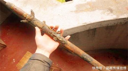 赶紧|崇祯去算命,连测3个字后吓得赶紧离开,后字字应验