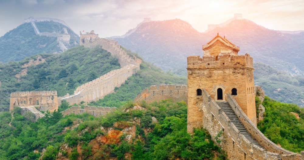 大些|古埃及有金字塔,中国有秦始皇陵,究竟谁的建造难度更大些?