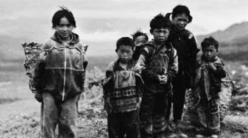 差距|一组美国镜头下心酸老照片:百年前的孩子们,原来这才是历史差距