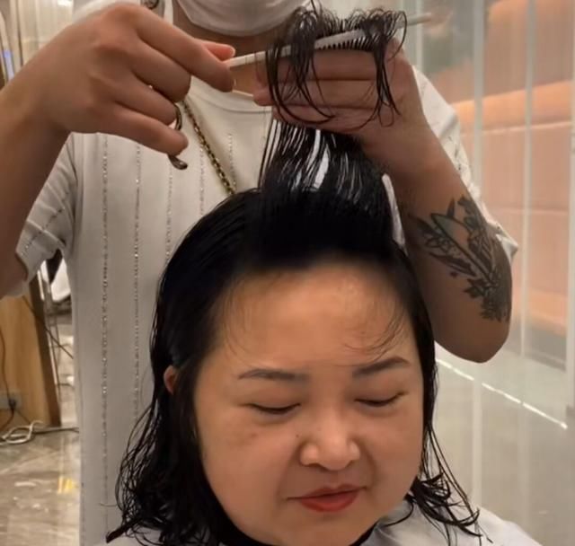 这五种脸型眼中拉低颜值,没气质显土气,没中就太幸运了