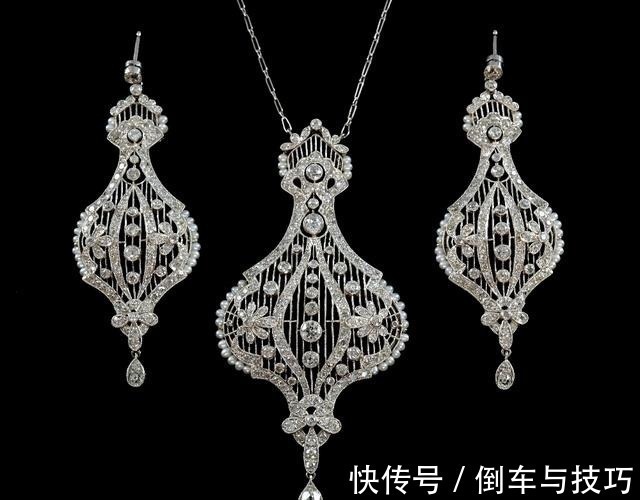 英女王 蕾丝只能做裙子珠宝亦可如蕾丝般精致浪漫!