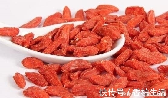 银耳|有白头发别急着去染,教你几个食疗方,白头发轻松黑回来