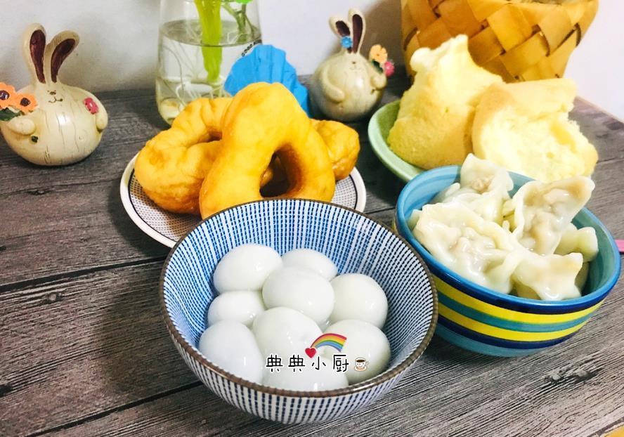 过年在家,不睡懒觉,早餐正常吃,新的一年身体棒棒的