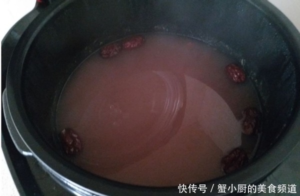 初春的早餐多吃这2样，做成粥来吃，10分钟上桌，补血怯湿降春