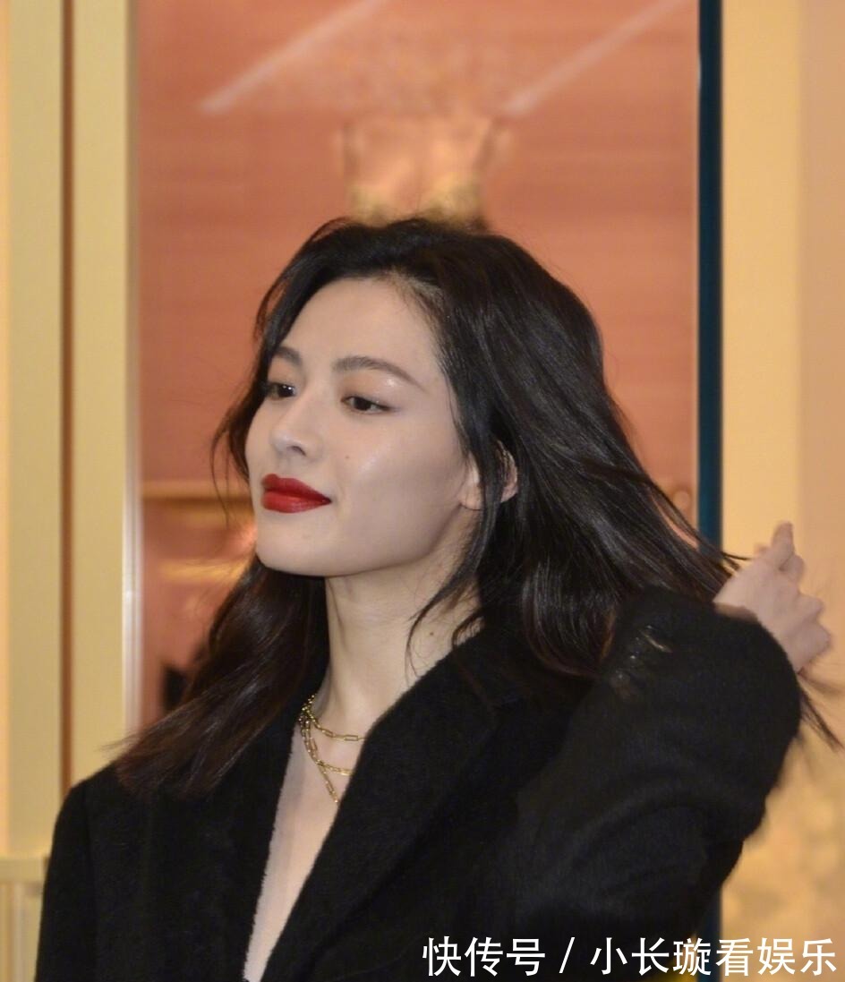 特征|女生脸上有3个特征,说明有“男相”感,虽然不柔美但拍照很上镜