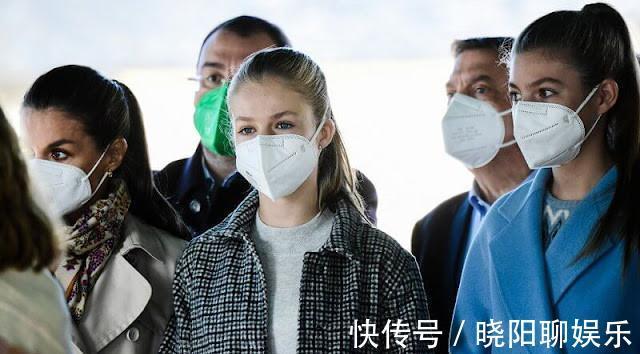 二公主 西班牙莱后母女三人首穿秋冬装！二公主蓝大衣太美，大公主显老气