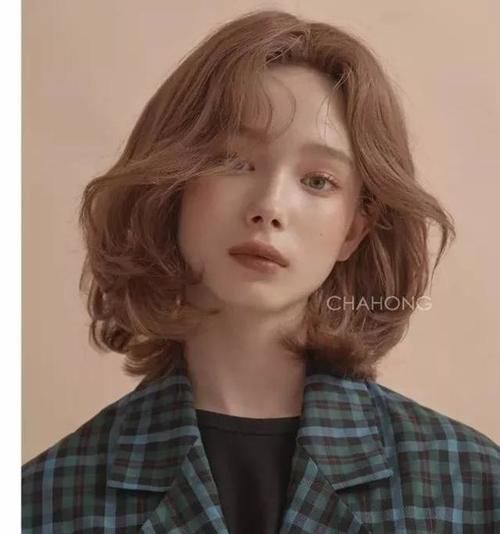 女生|纠结长发or短发?圆脸、方脸女生这样选发型才最美!