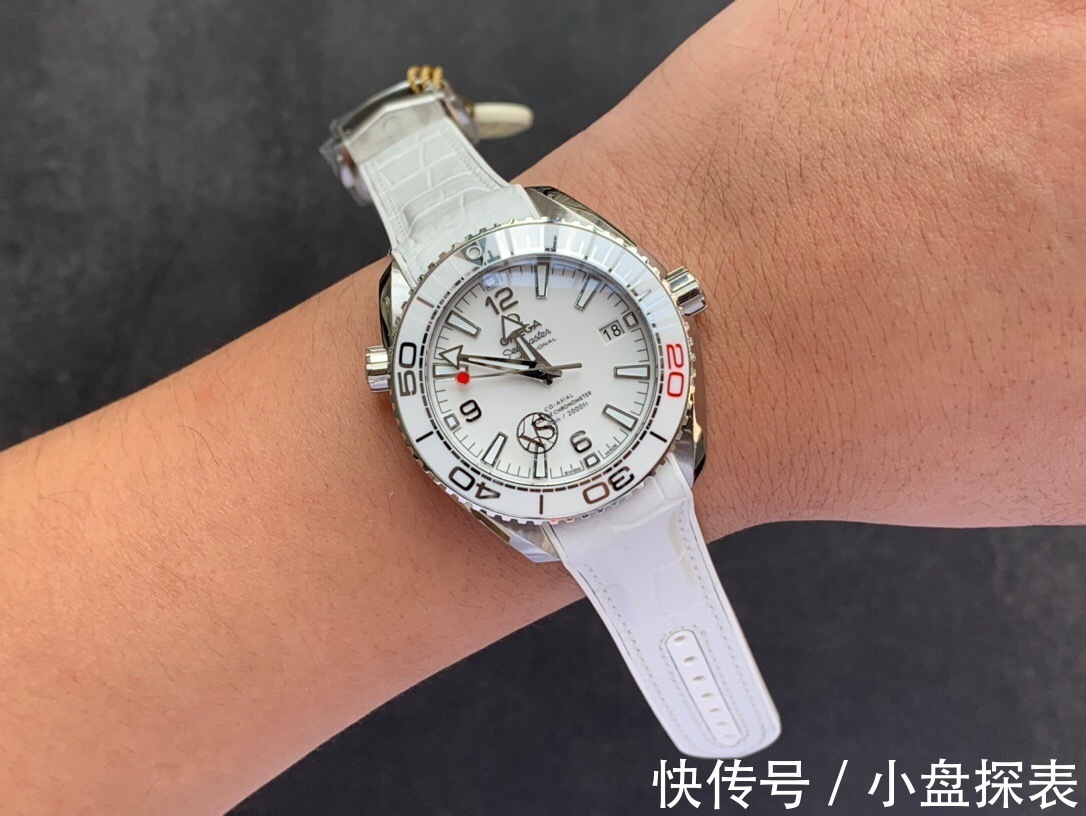 女表|vs厂海马系列600米女表做工怎么样