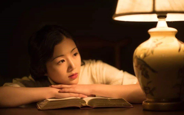  梁思成|梁思成再婚当日，他手提1瓶酒来到林徽因墓前，寒风中独坐一夜