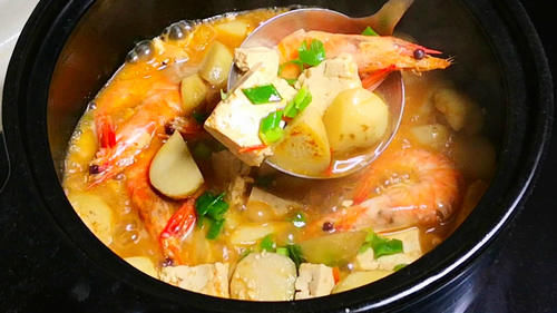 秋季，少吃绿叶菜多吃此“碱性食材”，营养又美味，比吃绿叶菜好