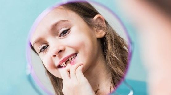 年龄|女孩第一次来月经的最佳年龄多少岁?可能很多宝妈还不清楚!